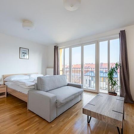 Sunny Safron Apartment Πράγα Εξωτερικό φωτογραφία