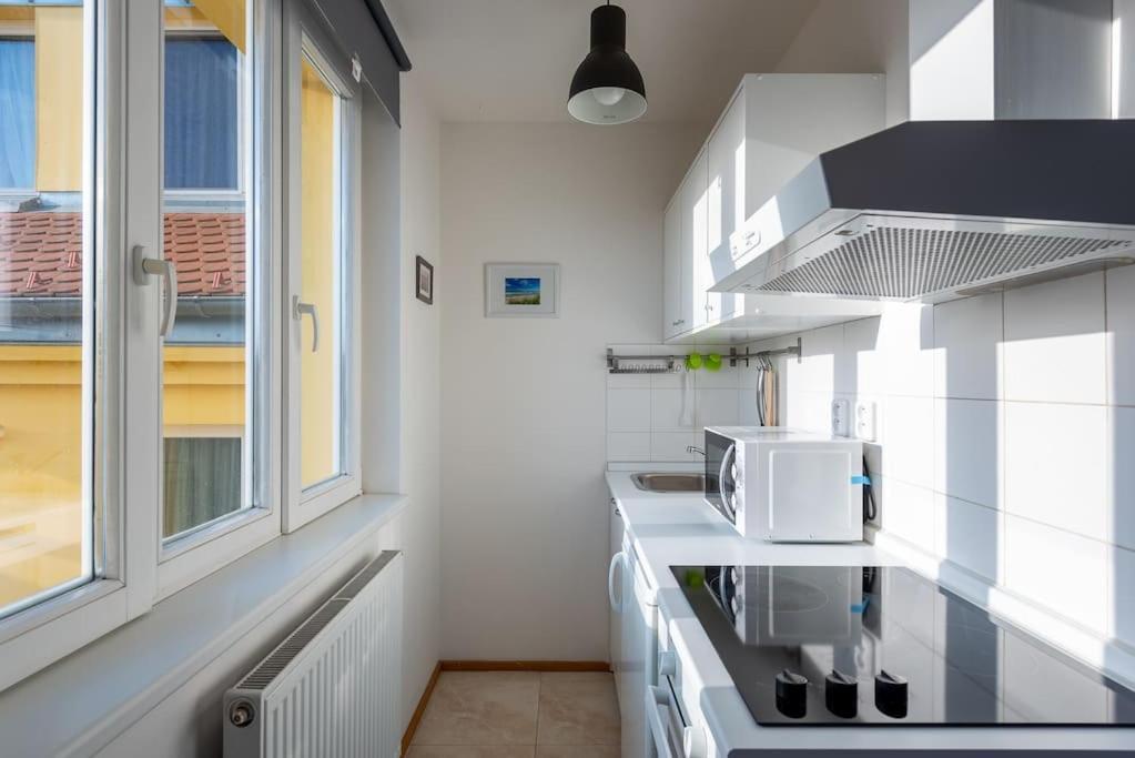 Sunny Safron Apartment Πράγα Εξωτερικό φωτογραφία