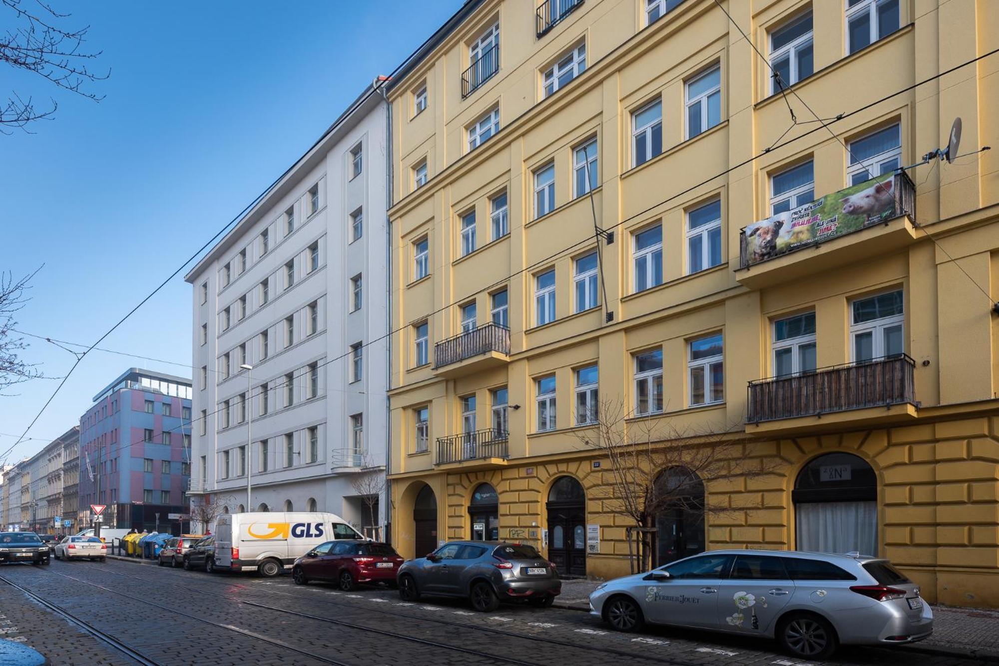 Sunny Safron Apartment Πράγα Εξωτερικό φωτογραφία