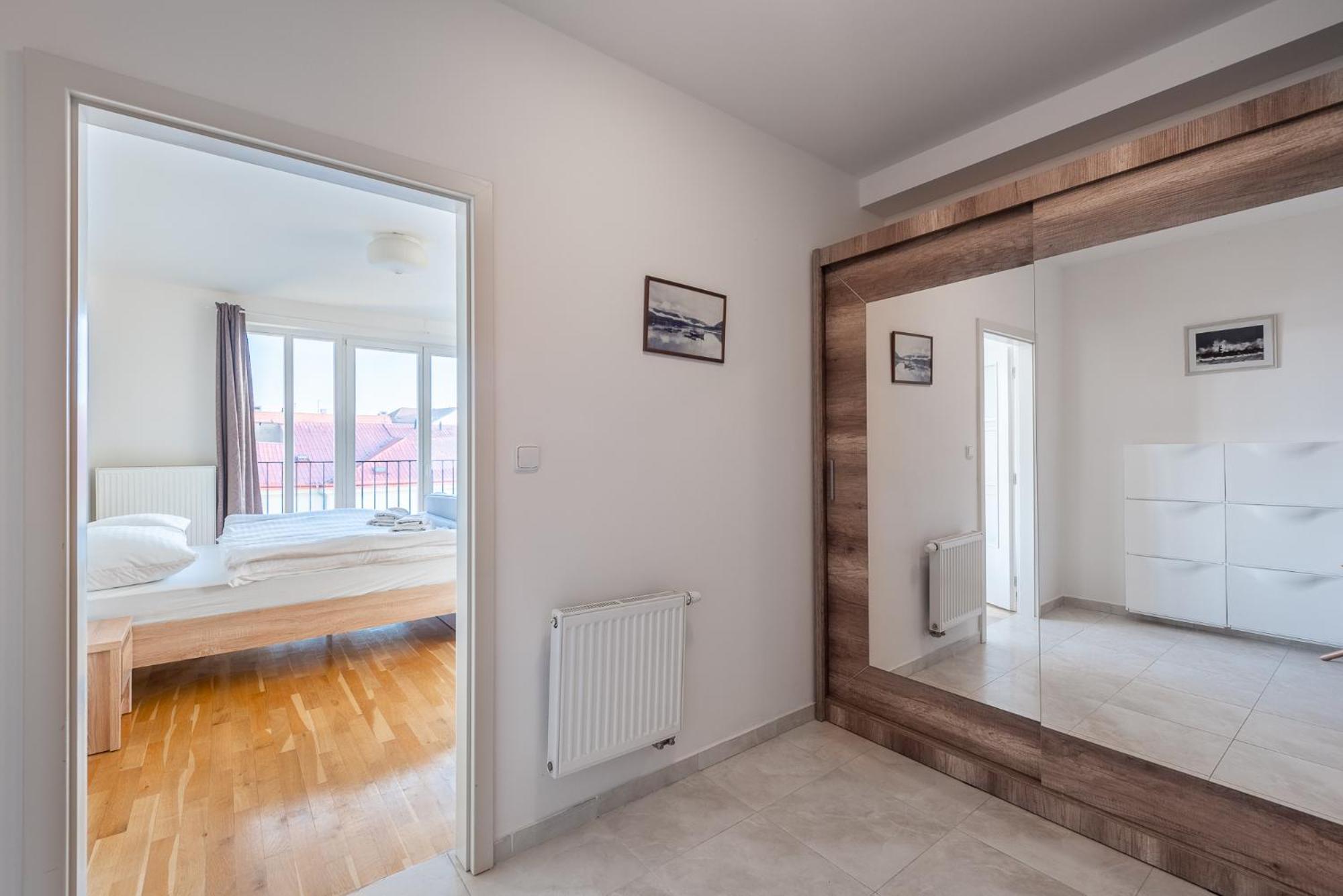 Sunny Safron Apartment Πράγα Εξωτερικό φωτογραφία